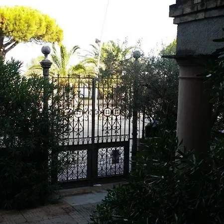 In Lido Mit Privater Terrasse *